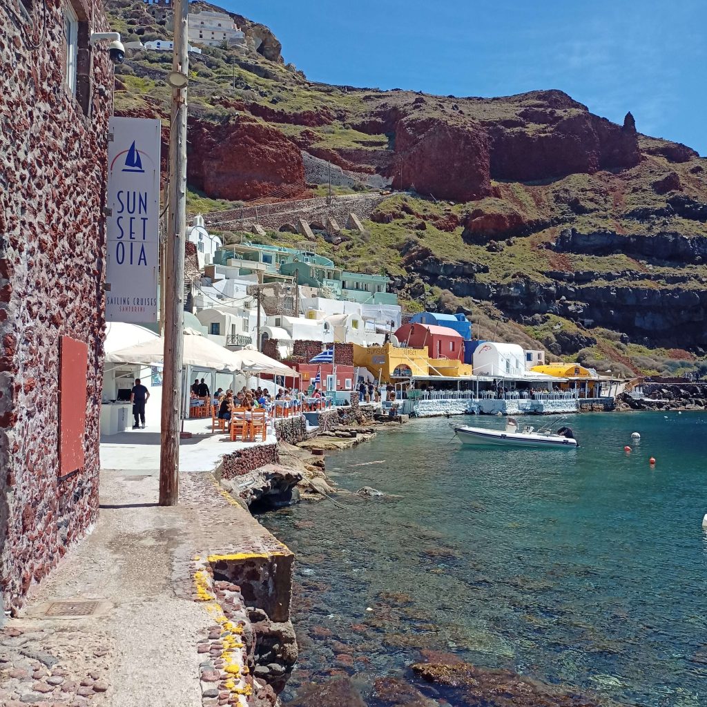 Chania to Santorini: A Daily Private Tour & Sea-Transfer