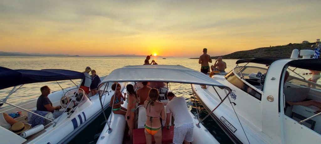 Chania Bay Leisurely Boat Tour: Coastal Relaxation & Island Escape